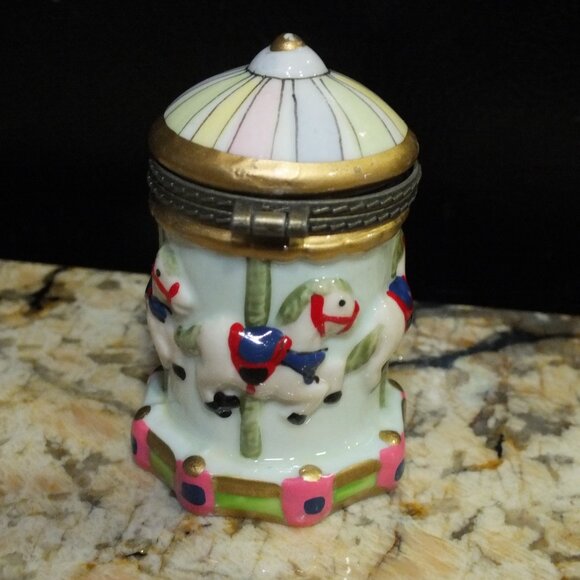 Vintage Darico Porcelain Trinket Box - Picture 2 of 5